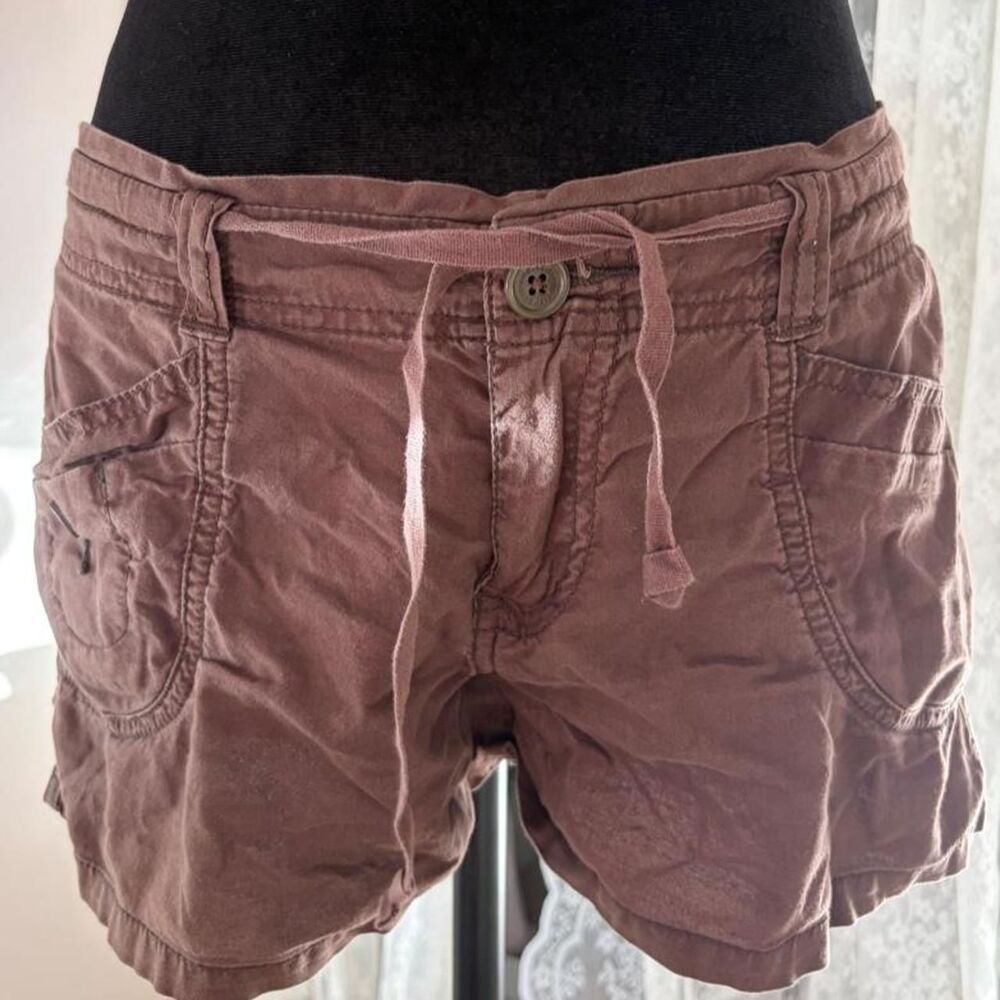 Brown cargo shorts with adjustable waistband and pockets size 7